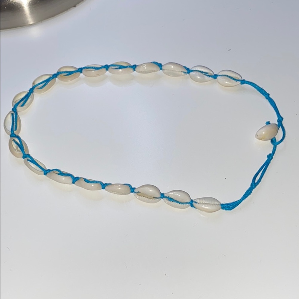 blue shell necklace choker!!